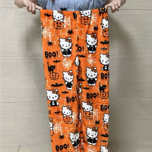 Hello kitty Halloween fuzzy pajama pants - Picture 2 of 5